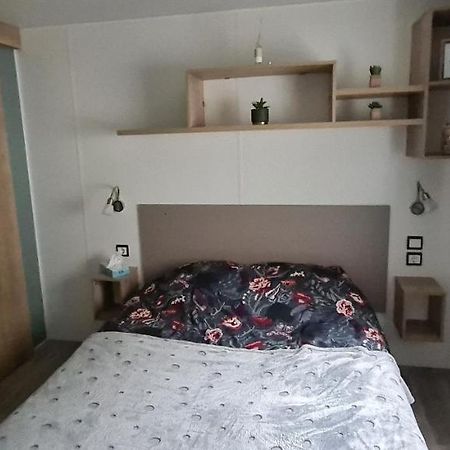 Mobilhome 2 Ch,1 Salon 40M2 De Charme Dans Camping *** Saint-Julien-en-Born Eksteriør bilde