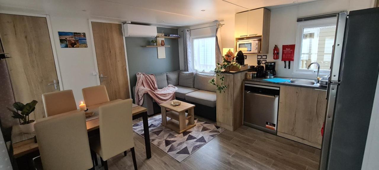 Mobilhome 2 Ch,1 Salon 40M2 De Charme Dans Camping *** Saint-Julien-en-Born Eksteriør bilde