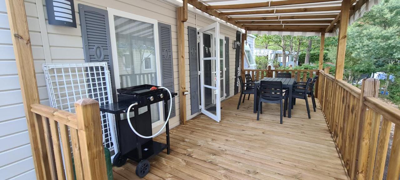 Mobilhome 2 Ch,1 Salon 40M2 De Charme Dans Camping *** Saint-Julien-en-Born Eksteriør bilde