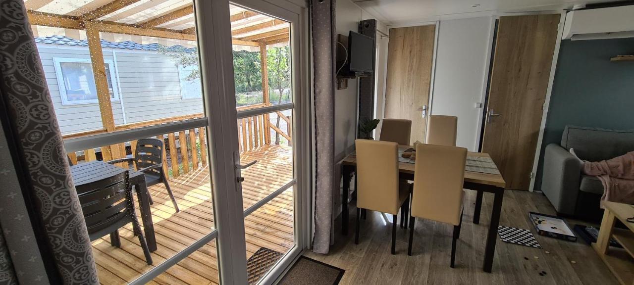 Mobilhome 2 Ch,1 Salon 40M2 De Charme Dans Camping *** Saint-Julien-en-Born Eksteriør bilde